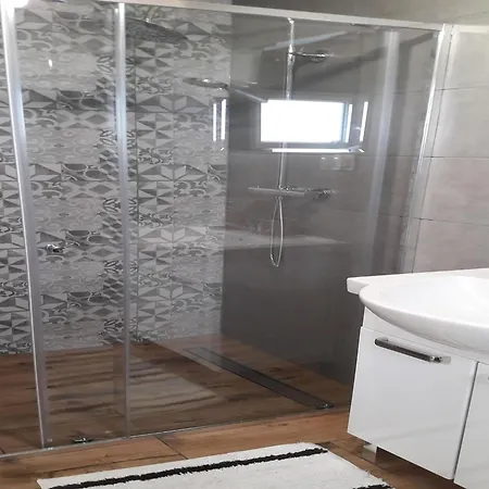 In Near West Pomerania Lakes 펜션 쿠크제보